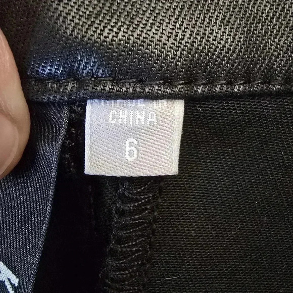 Kut From The Kloth Women's Faux Leather Black Straight Cut Pants Size 6 - Picture 11 of 13